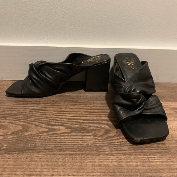 Vince Camuto Black Mule Sandal Bock Heel with Twist Front Size 7 - Picture 4 of 7